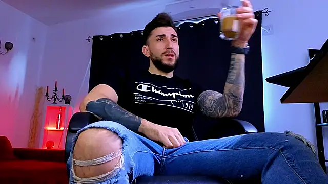 Snapshot of MightyAaron66 chatting on February 12, 2026, 6:52 am MightyAaron66 online show from February 12, 2026, 6:52 am