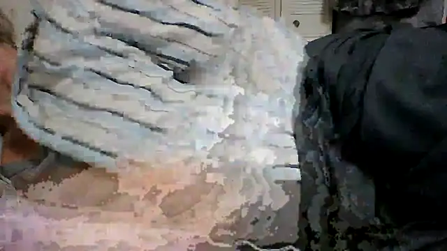 Emilylyn2501 online show from December 25, 2024, 12:48 am