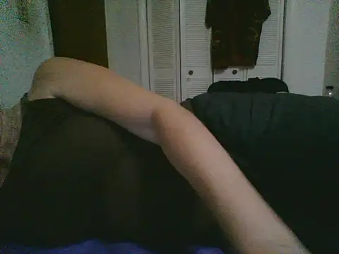 Emilylyn2501 online show from October 25, 2025, 2:08 am