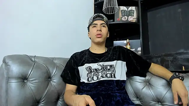 HeellBoy  online show from November 1, 2025, 7:49 pm