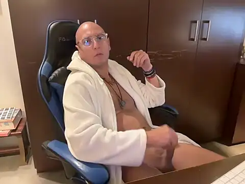 alanan881 online show from February 21, 2025, 4:07 am