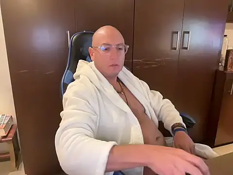 alanan881 online show from February 22, 2025, 2:06 am