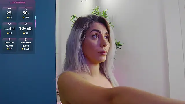 CelineMeyerr online show from July 14, 2026, 4:39 am