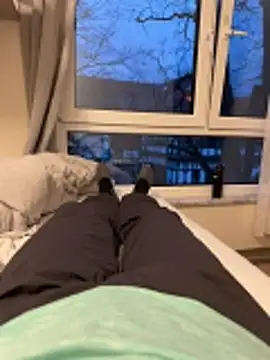 Snapshot of rundum40 chatting on November 16, 2025, 3:50 pm rundum40 online show from November 16, 2025, 3:50 pm