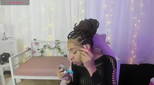 Abigail Wilson  online show from February 19, 2025, 8:31 pm