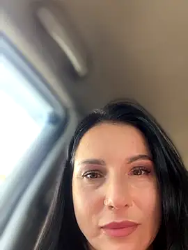 Roxana-Sexy online show from October 22, 2025, 5:52 am