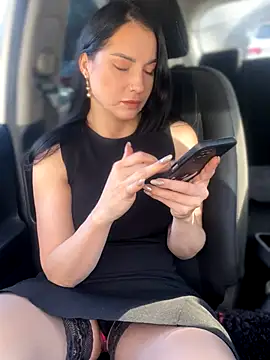 Roxana-Sexy online show from November 16, 2025, 4:29 am