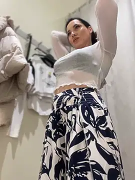 Roxana-Sexy online show from February 4, 2026, 6:08 am