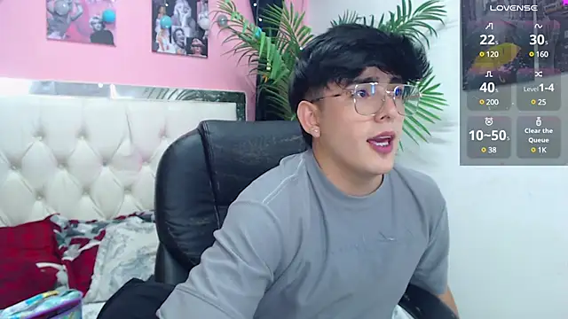 nolan twink1 online show from March 22, 2025, 6:47 pm