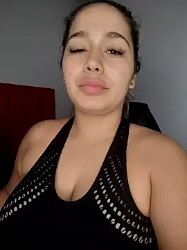 LaurenWelly  online show from November 22, 2025, 9:47 pm