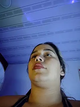 LaurenWelly  online show from March 2, 2026, 12:13 am