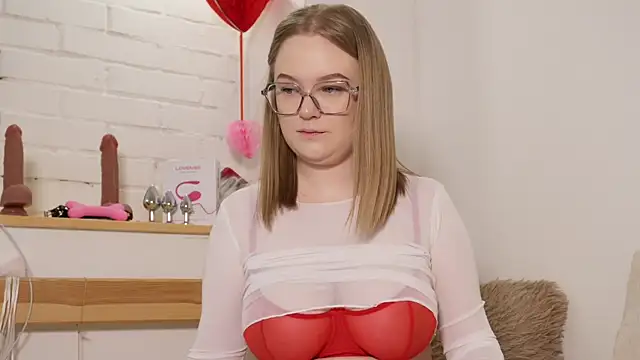 MonicaAsis online show from January 12, 2025, 5:44 pm