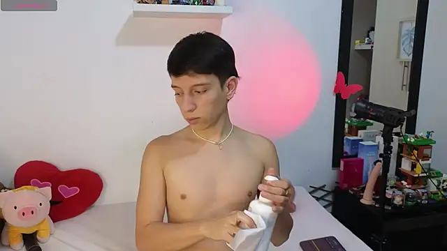 milky  boy  online show from April 8, 2026, 11:27 pm