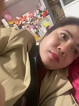 Snapshot of Cesywet chatting on February 19, 2025, 3:50 am Cesywet online show from February 19, 2025, 3:50 am