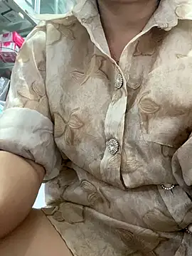 Snapshot of Cesywet chatting on November 1, 2025, 3:52 am Cesywet online show from November 1, 2025, 3:52 am