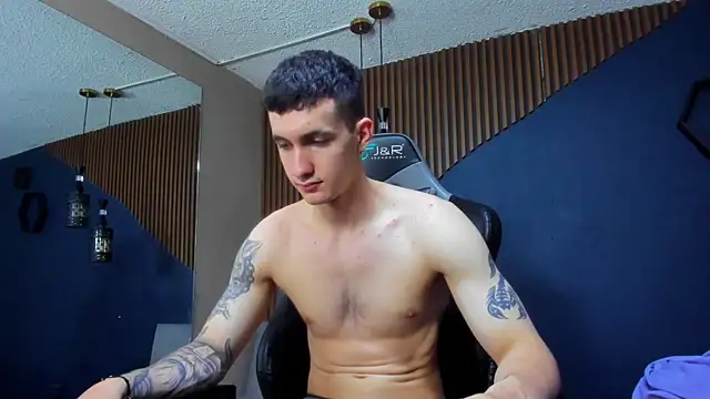 JacksonOlsenn online show from March 4, 2025, 4:41 pm