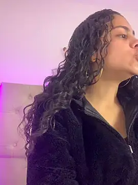 NINA 18 YEARS online show from March 8, 2025, 9:40 pm