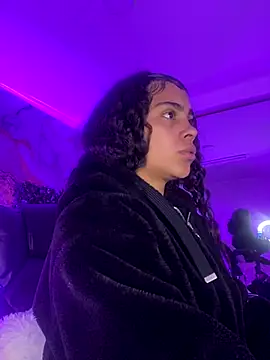 NINA 18 YEARS online show from November 13, 2025, 10:30 pm