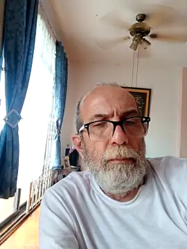 Snapshot of peterjohnsuarmanero chatting on April 26, 2026, 3:32 pm peterjohnsuarmanero online show from April 26, 2026, 3:32 pm