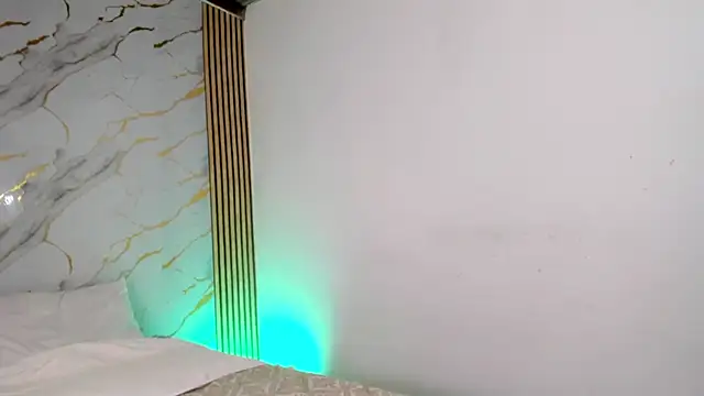 coralcarter1 online show from November 14, 2025, 5:00 pm