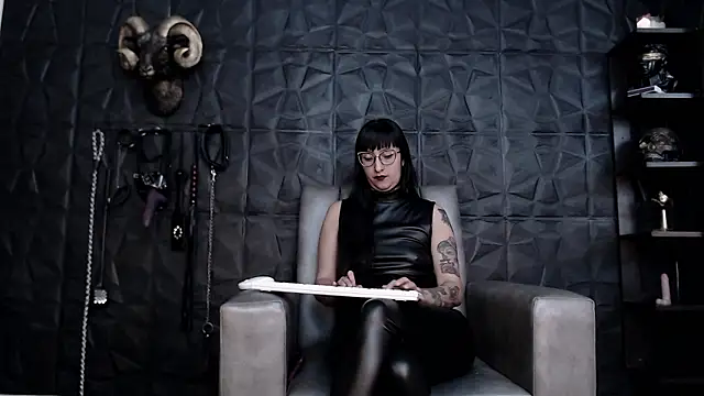 Snapshot of Agata_Darkness chatting on December 4, 2024, 3:54 pm Agata Darkness online show from December 4, 2024, 3:54 pm