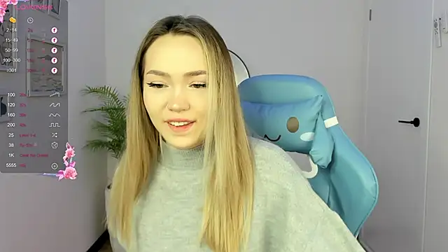 Snapshot of Evia_r0se chatting on December 7, 2024, 2:20 am Evia r0se online show from December 7, 2024, 2:20 am