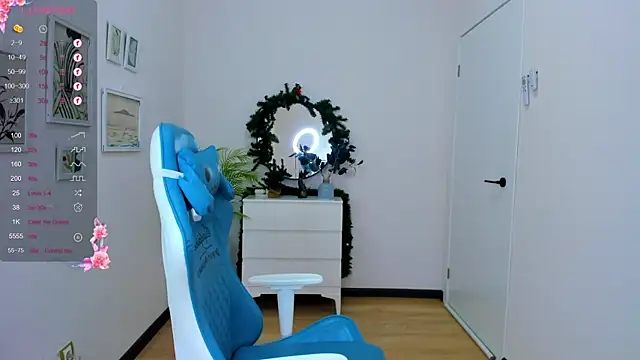 Snapshot of Evia_r0se chatting on December 20, 2024, 5:25 am Evia r0se online show from December 20, 2024, 5:25 am