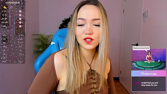 Snapshot of Evia_r0se chatting on December 29, 2024, 2:17 am Evia r0se online show from December 29, 2024, 2:17 am