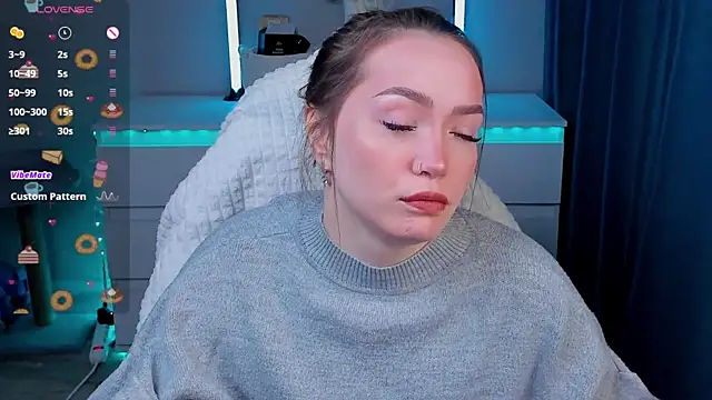 Snapshot of Evia_r0se chatting on February 10, 2026, 8:51 am Evia r0se online show from February 10, 2026, 8:51 am