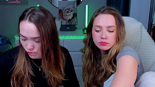 Snapshot of Evia_r0se chatting on March 7, 2026, 7:55 pm Evia r0se online show from March 7, 2026, 7:55 pm