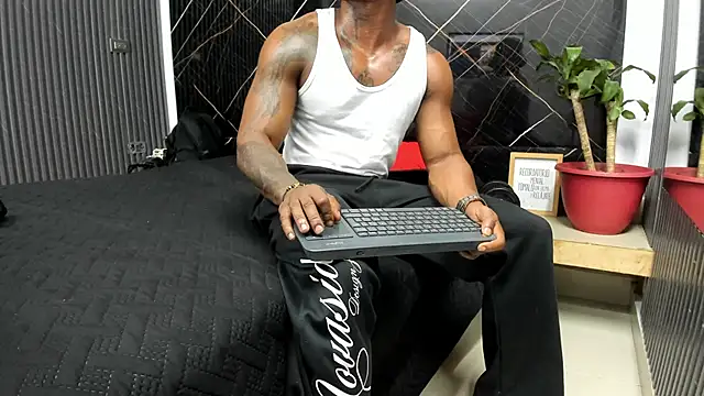 ronnie 7777 online show from March 1, 2025, 11:26 pm