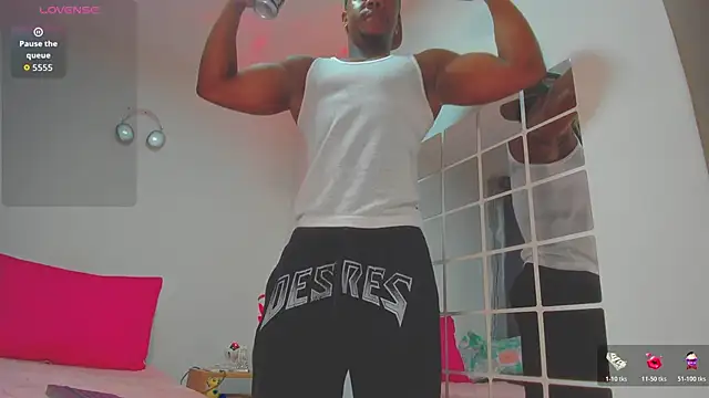 Snapshot of ronnie_7777 chatting on February 27, 2026, 10:10 pm ronnie 7777 online show from February 27, 2026, 10:10 pm