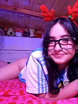 Luciauy online show from December 17, 2024, 6:20 pm