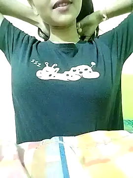 MISSQUEEN48 online show from January 12, 2025, 5:33 pm