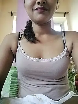 Snapshot of MISSQUEEN48 chatting on July 10, 2026, 11:24 am MISSQUEEN48 online show from July 10, 2026, 11:24 am