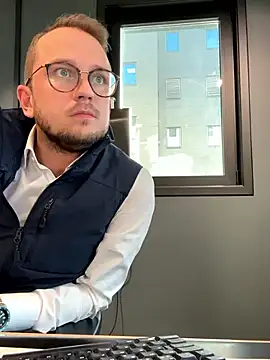 thehornyguy97 online show from April 30, 2026, 5:47 am
