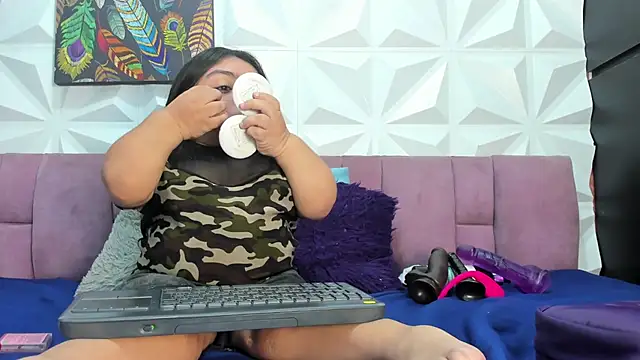 Michelle Brooks online show from February 4, 2025, 1:48 pm