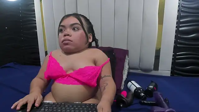 Michelle Brooks online show from February 4, 2025, 7:55 pm