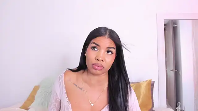 Snapshot of NickyBrown_ chatting on March 19, 2025, 9:58 pm NickyBrown  online show from March 19, 2025, 9:58 pm