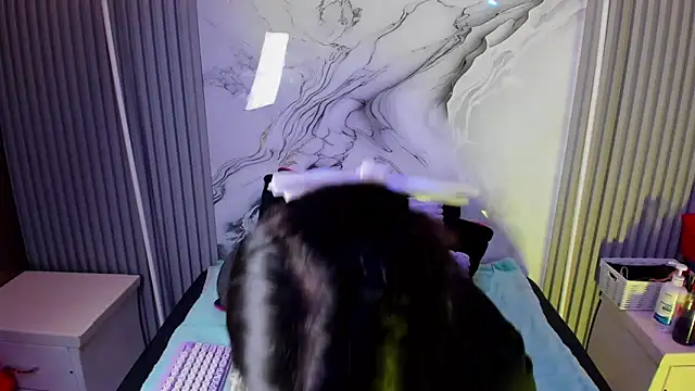 venusowen  online show from March 31, 2026, 1:11 pm