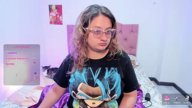 AnnieBigBoobs online show from November 19, 2025, 8:42 pm