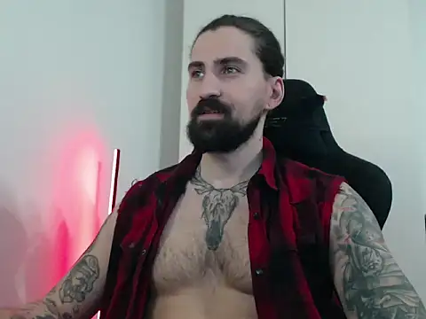 Snapshot of MateoHunk chatting on February 3, 2026, 2:44 pm MateoHunk online show from February 3, 2026, 2:44 pm