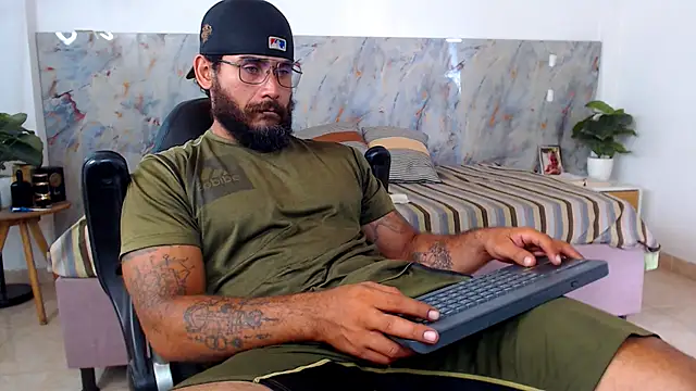 hanz col online show from April 19, 2026, 12:59 pm