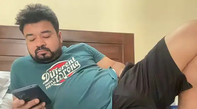 Snapshot of coolboy6566 chatting on March 21, 2025, 7:11 am coolboy6566 online show from March 21, 2025, 7:11 am