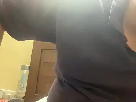 coolboy6566 online show from April 3, 2026, 7:56 pm