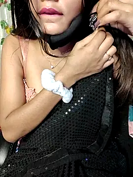 Reena Singh53 online show from March 16, 2025, 4:12 pm