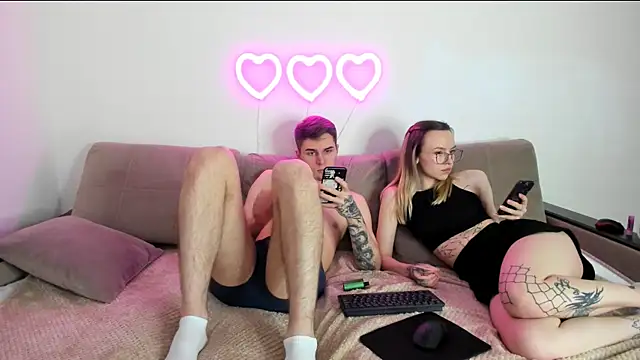 Snapshot of Ian_Connery chatting on March 12, 2025, 5:49 pm Ian Connery online show from March 12, 2025, 5:49 pm