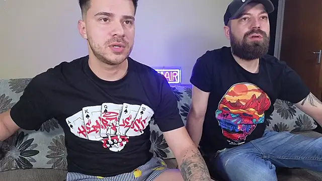 Snapshot of JohnnyStepBro chatting on December 9, 2024, 6:14 pm JohnnyStepBro online show from December 9, 2024, 6:14 pm