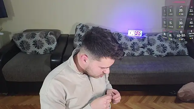 Snapshot of JohnnyStepBro chatting on December 13, 2024, 7:53 pm JohnnyStepBro online show from December 13, 2024, 7:53 pm