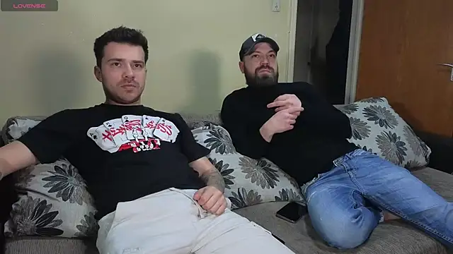 Snapshot of JohnnyStepBro chatting on January 4, 2025, 5:05 pm JohnnyStepBro online show from January 4, 2025, 5:05 pm